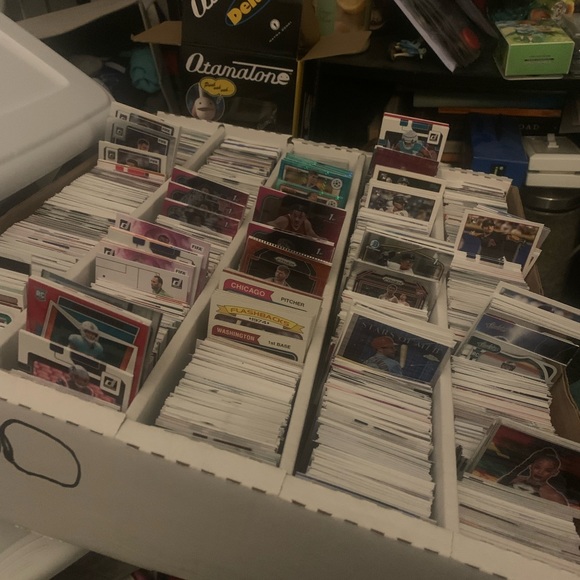 Random Assortment 1,000 Cards Rookies Parallels 1sts SPs ONLY Multi Sport Cards - Picture 5 of 5